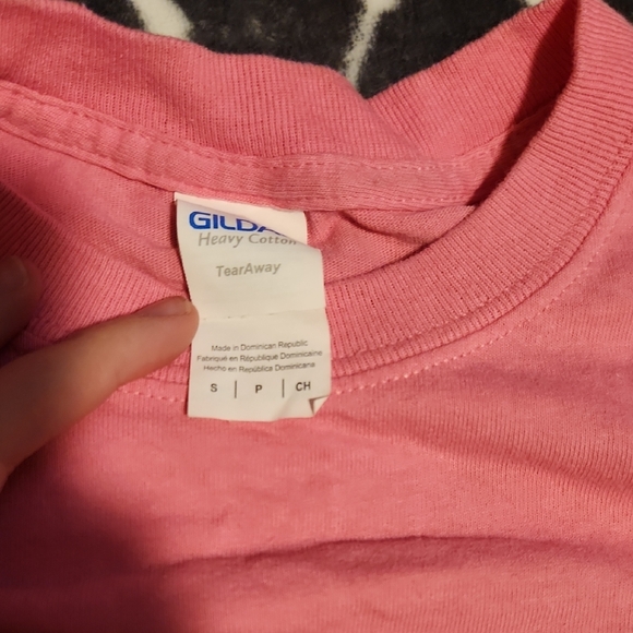 💀Gildan Pink 'Spooky Vibes' WomensTee - Picture 2 of 3